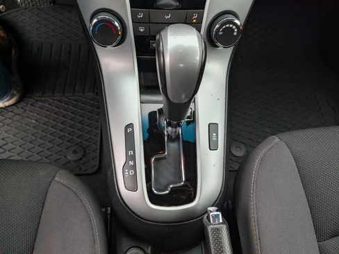 Used 2014 Chevrolet Cruze LT image 9