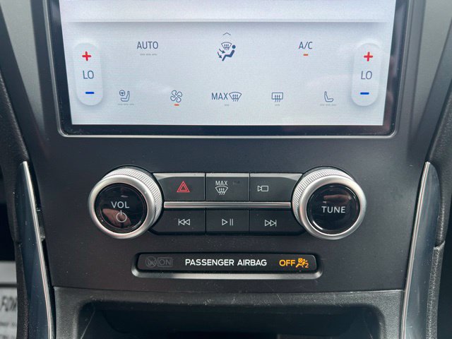 Used 2024 Ford Edge Titanium AWD/4WD image 19