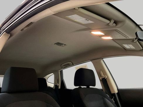 Used 2013 Nissan Rogue S FWD image 23