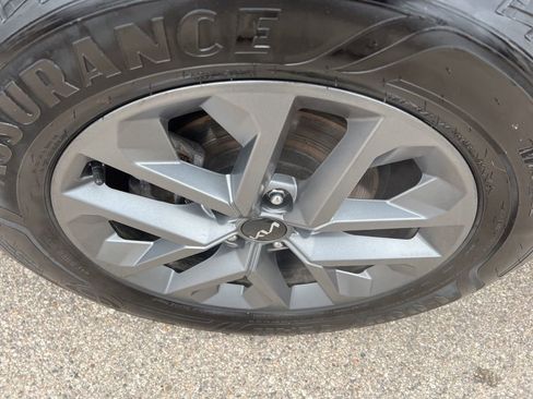 Certified 2024 Kia Telluride LX image 40