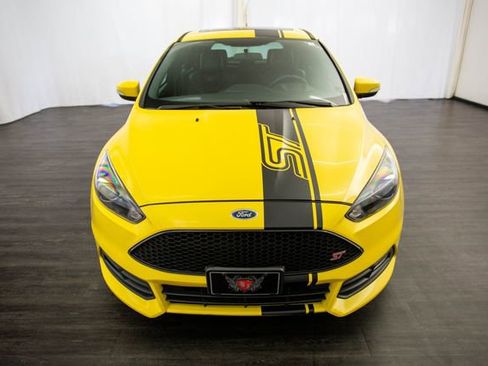 Used 2017 Ford Focus ST w/ Equipment Group 402A FWD image 14