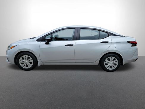 Used 2020 Nissan Versa S FWD image 2