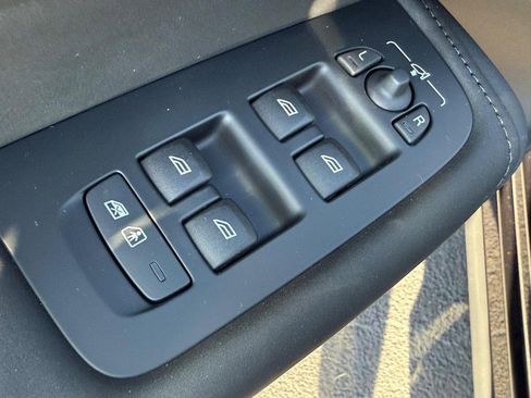 New 2026 Volvo XC60 B5 Plus w/ Protection Package Premier image 9