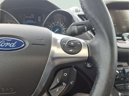 Used 2013 Ford Escape Titanium w/ Parking Technology Pkg AWD/4WD image 16