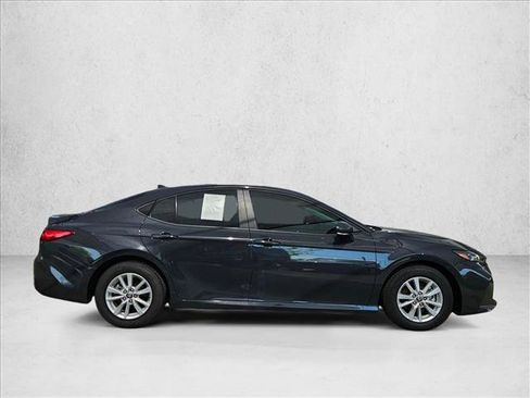 Used 2025 Toyota Camry LE FWD image 4