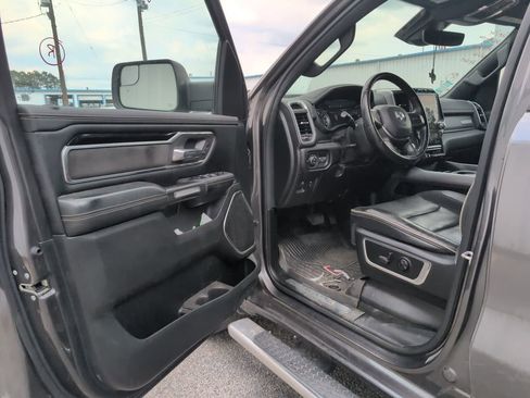 Used 2021 RAM 1500 Laramie w/ Sport Appearance Package AWD/4WD image 8