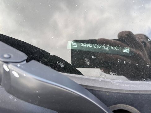 Used 2023 Chevrolet Equinox LT w/ Driver Convenience Package image 31