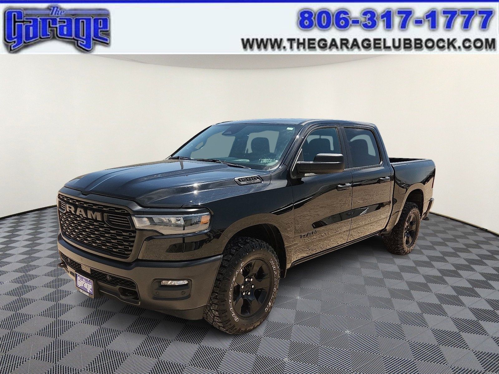 Used 2025 RAM 1500 Warlock AWD/4WD image 1