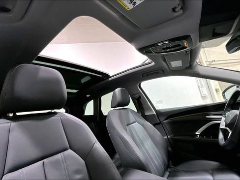 Used 2025 Audi Q5 Premium w/ Convenience Package AWD/4WD image 10