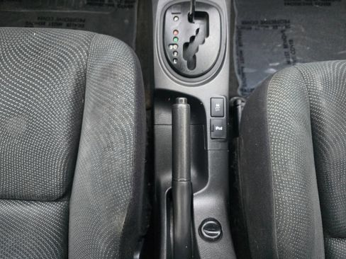 Used 2012 Toyota Yaris Sedan image 31