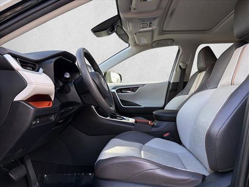 Used 2019 Toyota RAV4 Adventure image 11