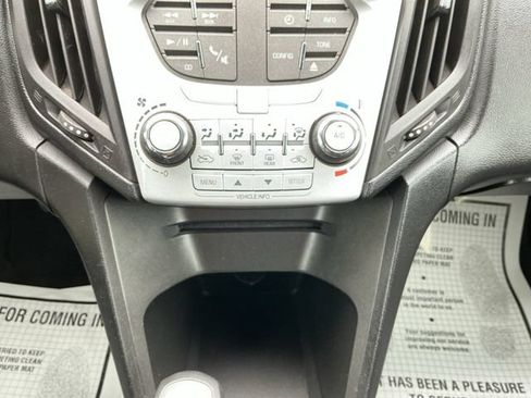 Used 2015 Chevrolet Equinox LS FWD image 15