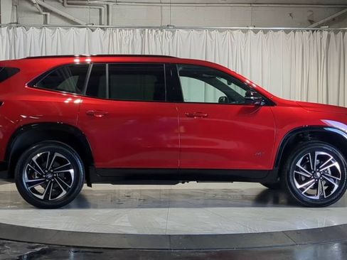 Used 2025 Buick Enclave Sport Touring w/ Power Package FWD image 9