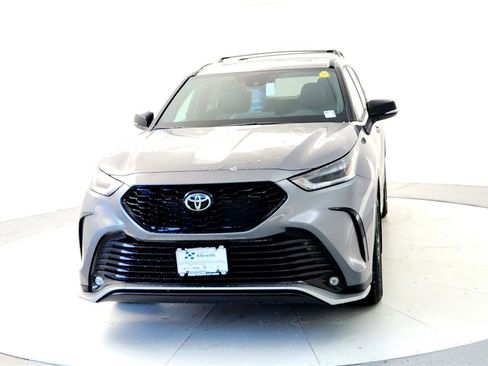 New 2026 Toyota Highlander XSE image 2