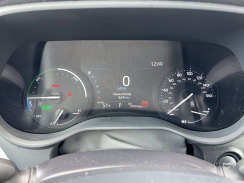 Used 2025 Toyota Sienna LE w/ LE Plus Package image 9