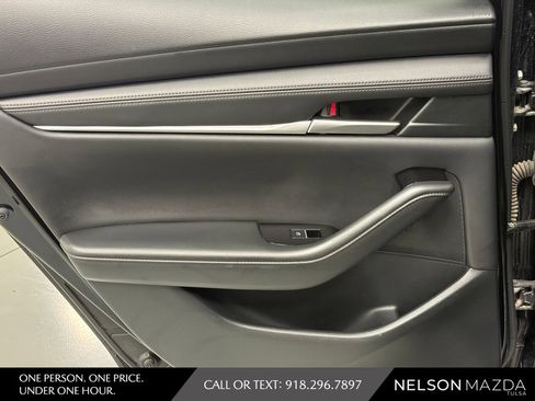 Certified 2025 MAZDA MAZDA3 s FWD image 34