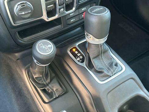 New 2024 Jeep Gladiator Sport AWD/4WD image 20