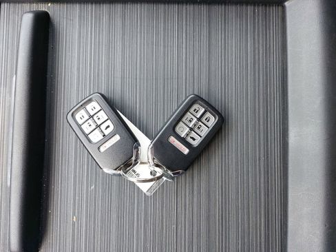 Used 2024 Honda Odyssey Touring image 10