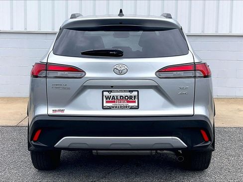 Used 2026 Toyota Corolla Cross XLE AWD/4WD image 5