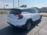 Used 2024 GMC Terrain SLT image 3