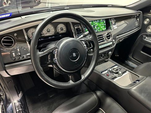 Used 2018 Rolls-Royce Ghost RWD image 24