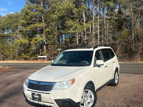 Used 2010 Subaru Forester 2.5X Premium image 2