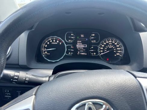 Used 2019 Toyota Tundra SR5 w/ SR5 Upgrade Package AWD/4WD image 16
