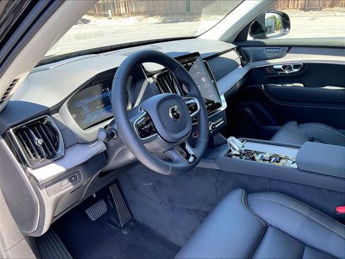 New 2026 Volvo XC90 T8 Ultra w/ Protection Package AWD/4WD image 8