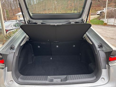 Used 2025 Toyota Prius LE image 29