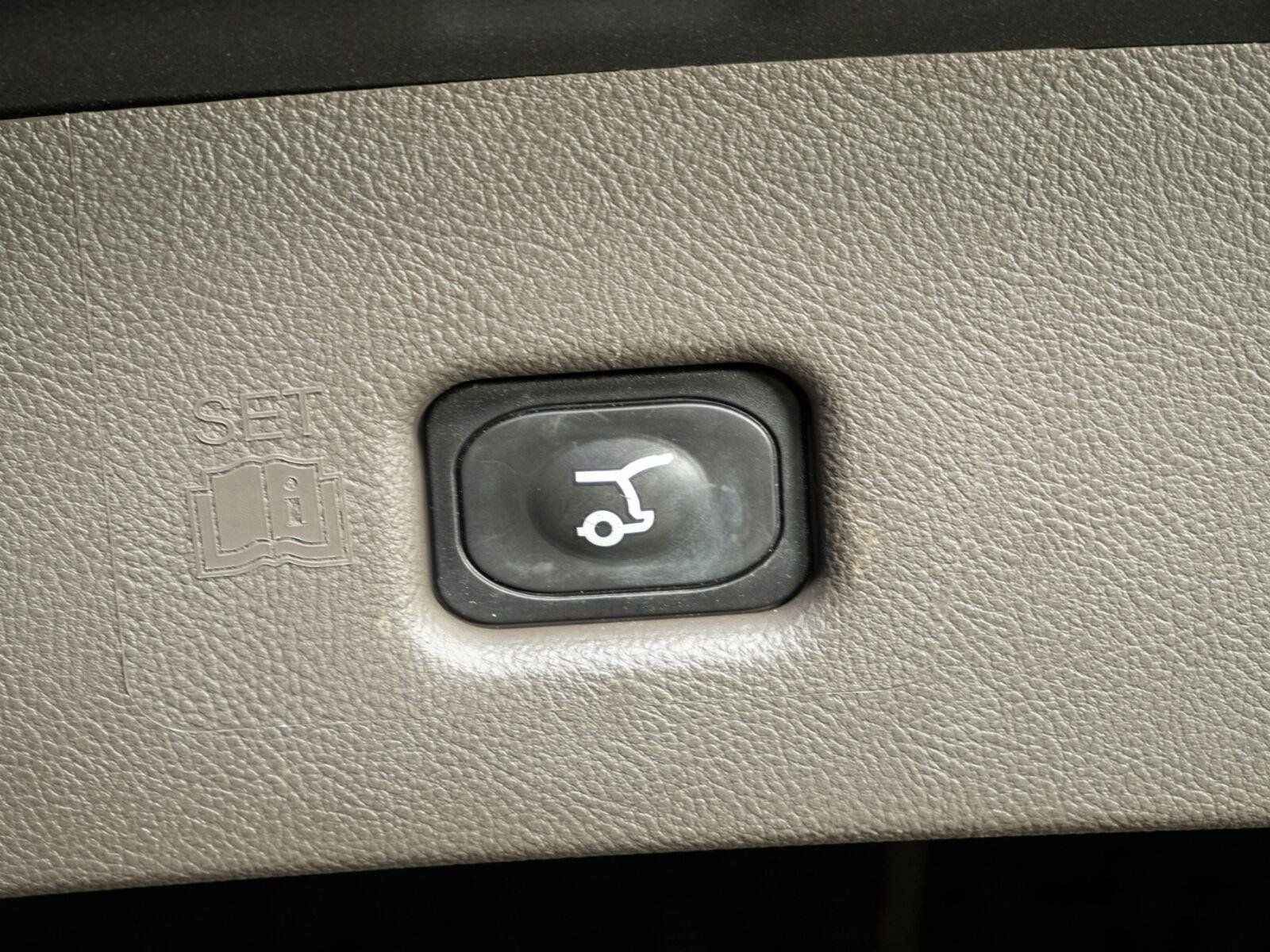 Used 2022 Lincoln Nautilus Reserve AWD/4WD image 31