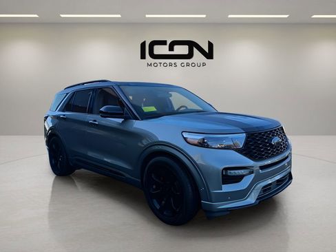 Used 2020 Ford Explorer ST w/ ST Street Pack image 9