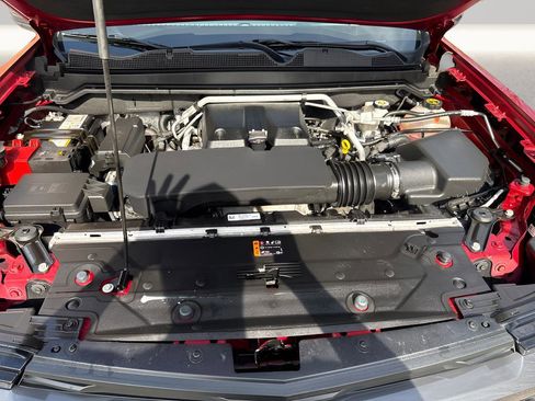 Used 2024 Chevrolet Colorado LT w/ LT Convenience Package image 18