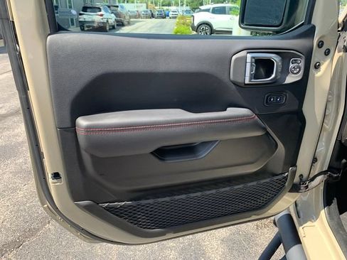 Used 2022 Jeep Gladiator Rubicon AWD/4WD image 11