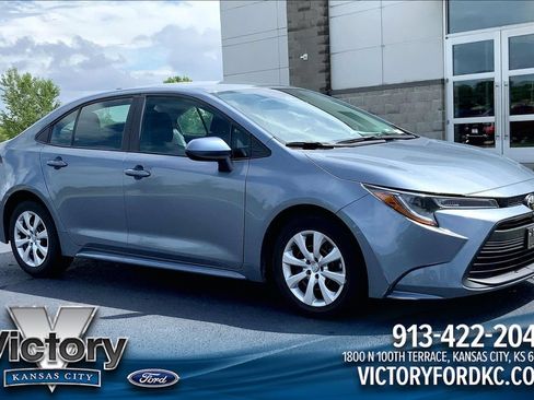 Used 2024 Toyota Corolla LE FWD image 1