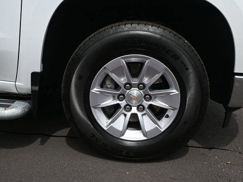 Used 2025 Chevrolet Silverado 1500 W/T image 30