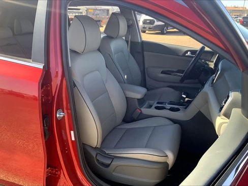 Used 2019 Kia Sportage EX image 8
