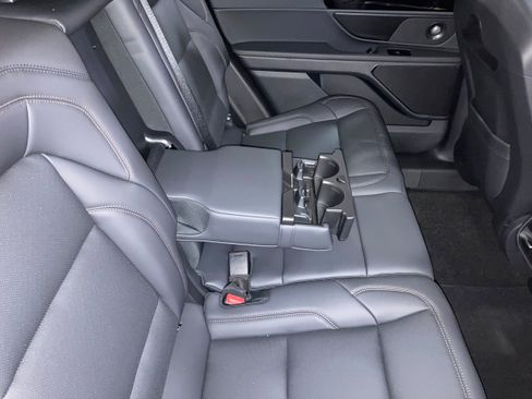 Used 2026 Lincoln Nautilus Premier w/ Equipment Group 102A image 11