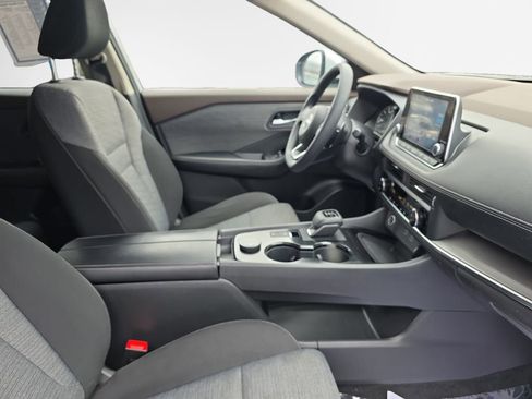 Used 2023 Nissan Rogue SV AWD/4WD image 24