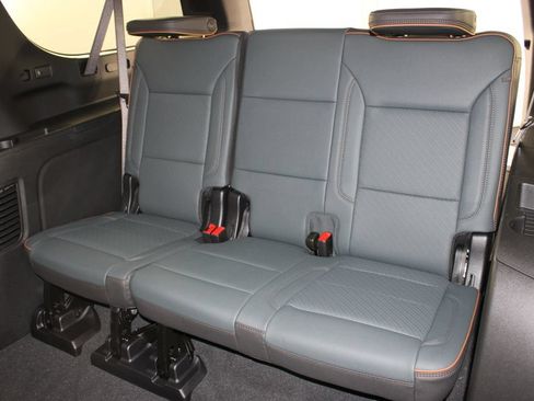 New 2026 GMC Yukon XL AT4 AWD/4WD image 22