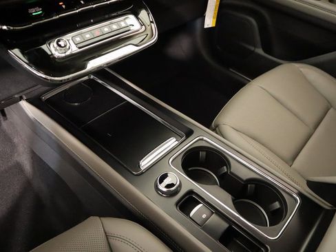 New 2026 Lincoln Corsair Premiere image 9