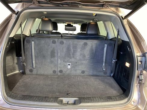 Used 2018 Toyota Highlander XLE w/ Protection Package #3 image 8