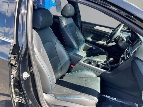 Used 2018 Hyundai Sonata Limited image 9