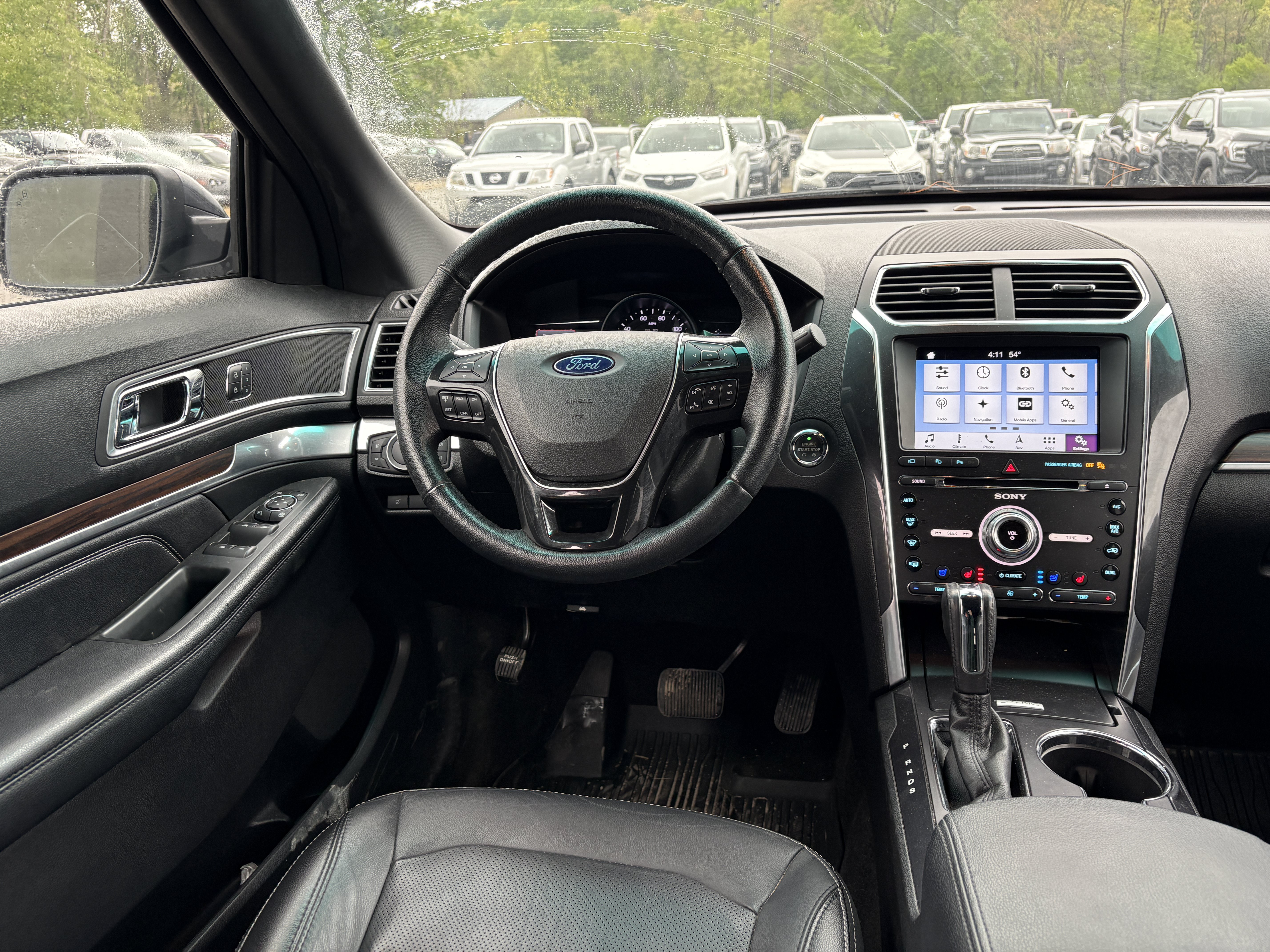 Used 2017 Ford Explorer Limited w/ Equipment Group 301A AWD/4WD image 5