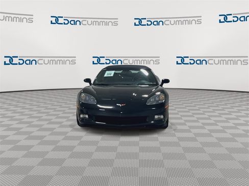 Used 2007 Chevrolet Corvette Base w/ Preferred Equipment Group image 3