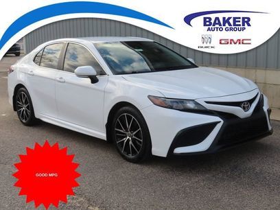 Used 2022 Toyota Camry SE w/ Convenience Package