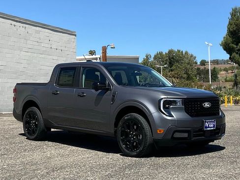 New 2025 Ford Maverick Lariat w/ Black Appearance Package image 8