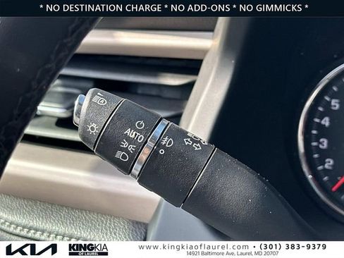 Used 2023 GMC Acadia Denali w/ Denali Technology Package AWD/4WD image 10