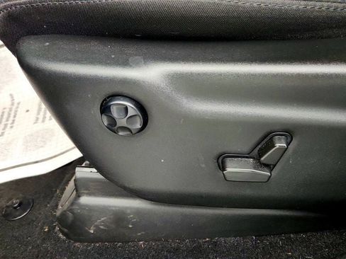 Used 2021 Jeep Grand Cherokee Limited RWD image 11