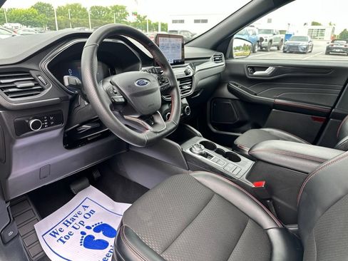 Used 2025 Ford Escape ST-Line FWD image 25