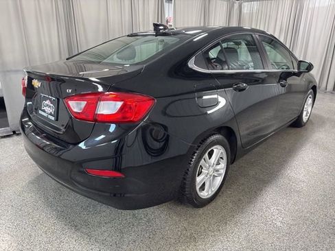 Used 2018 Chevrolet Cruze LT image 4